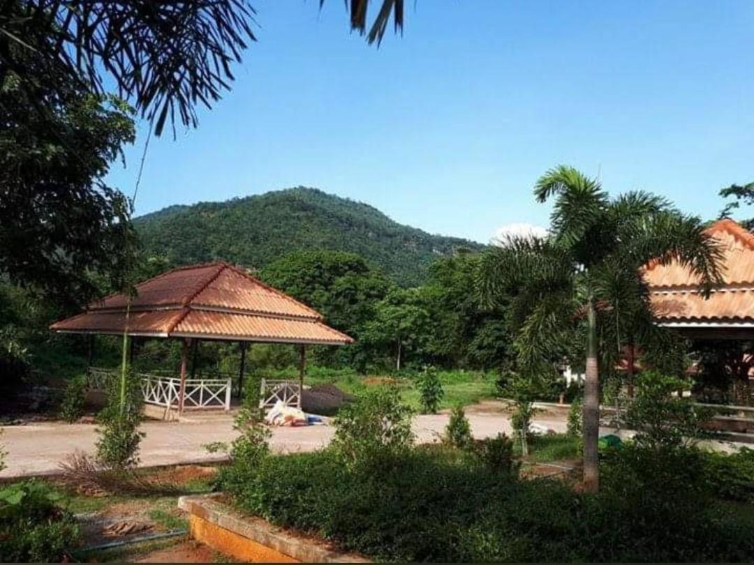 Erawan Guesthouse Pakse Exterior photo