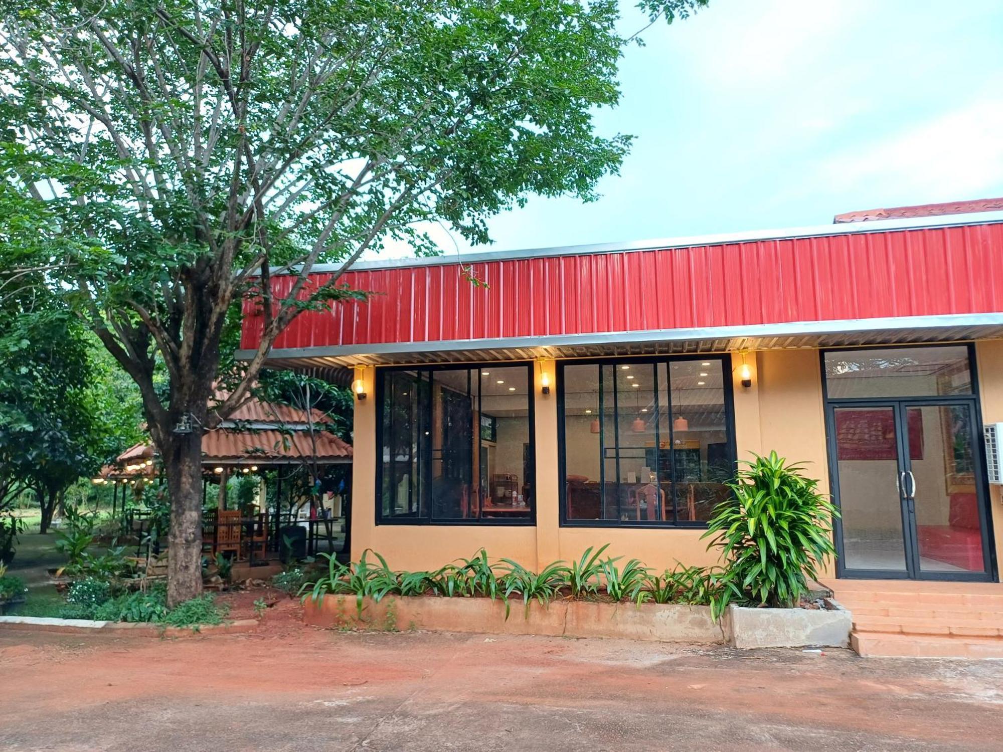 Erawan Guesthouse Pakse Exterior photo