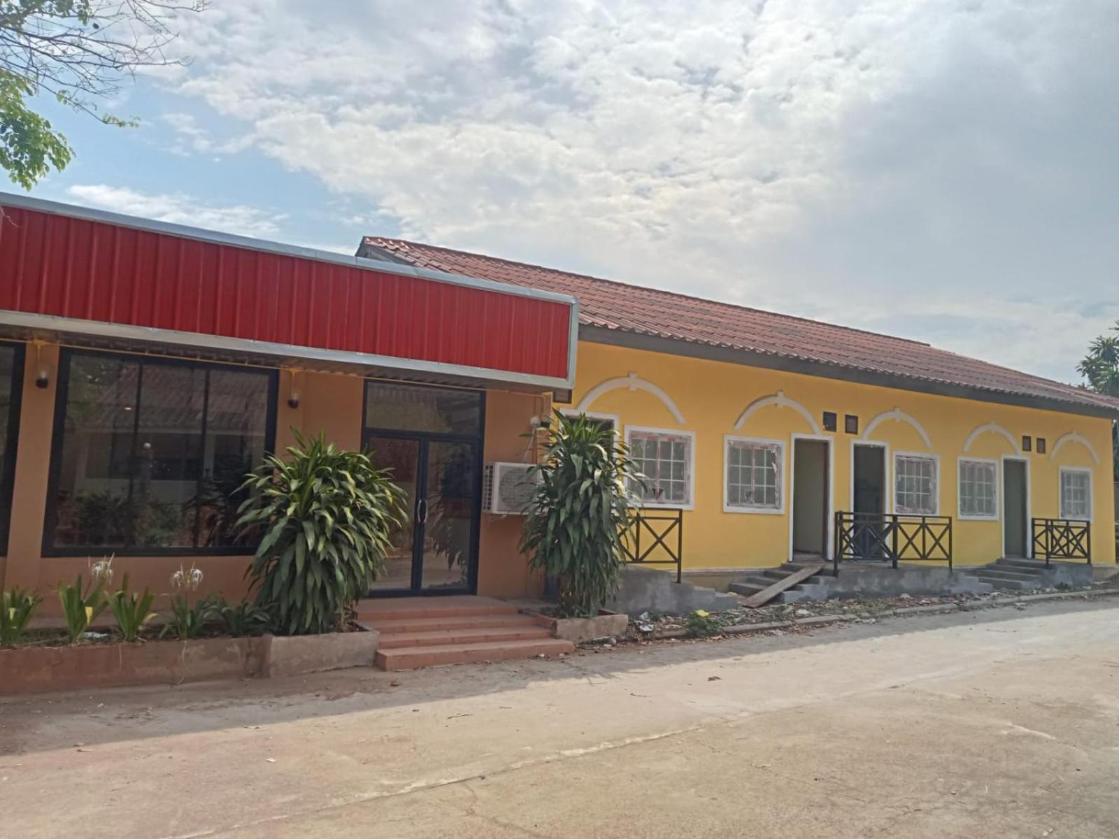 Erawan Guesthouse Pakse Exterior photo