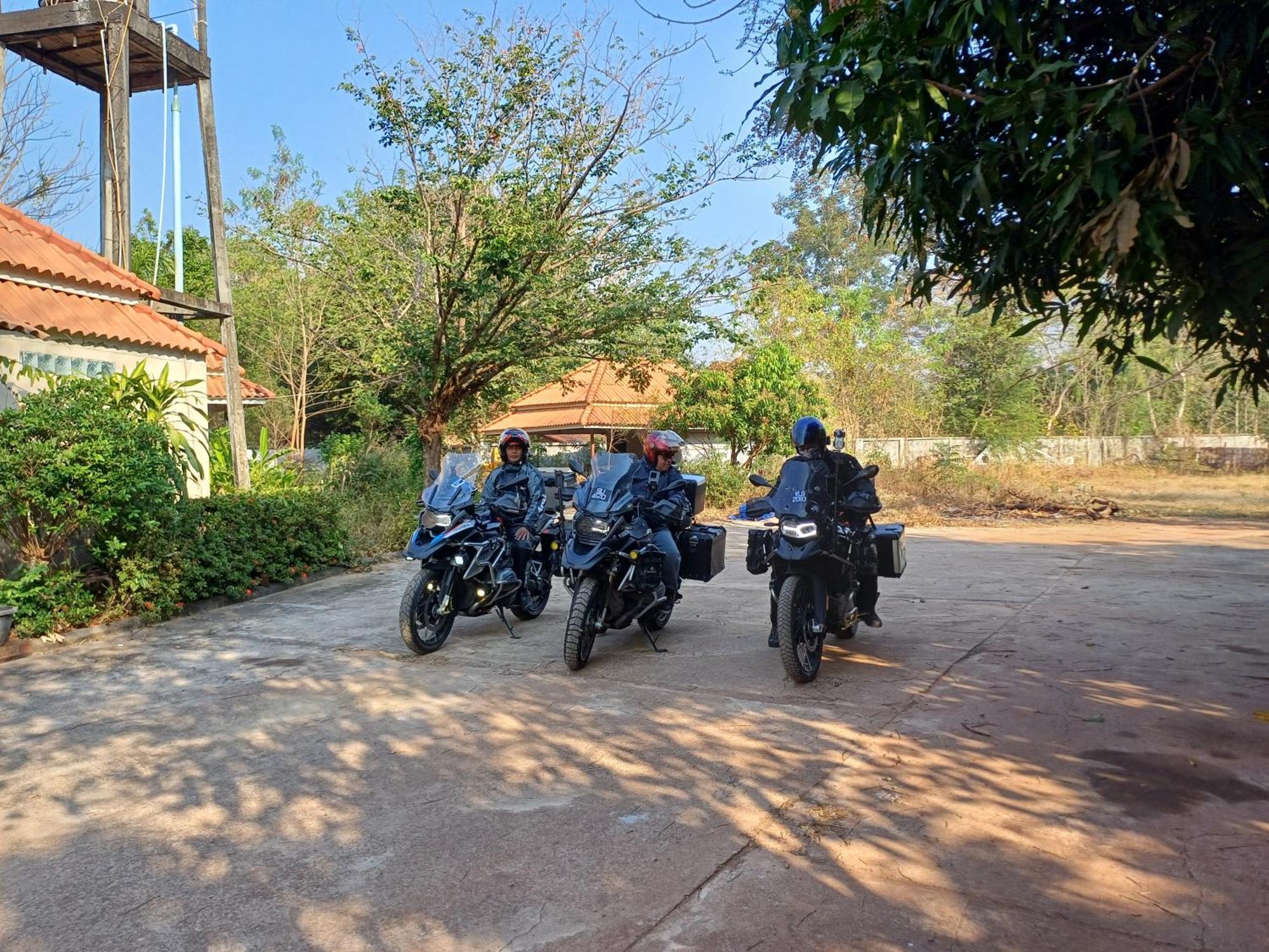 Erawan Guesthouse Pakse Exterior photo